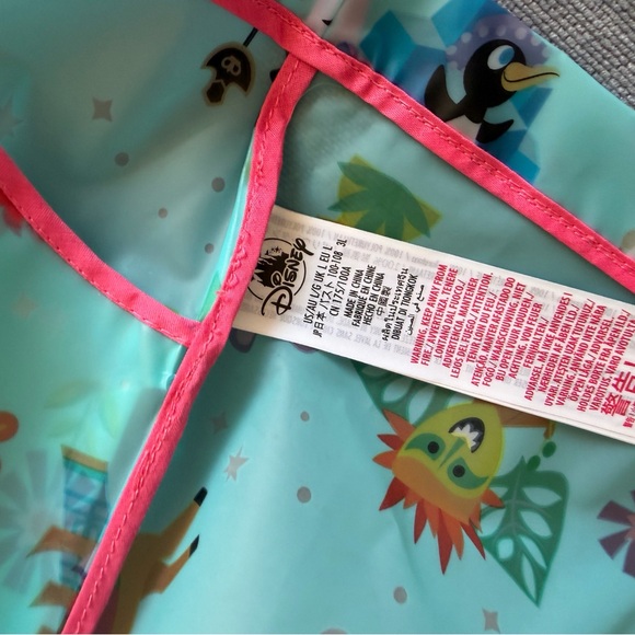 Disney It’s a Small World Women’s Raincoat Sz Large New w/o tags - Picture 15 of 15